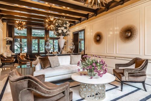Villa Eden - The Leading Park Retreat