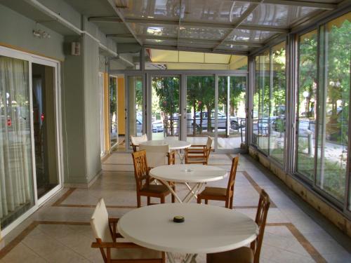 Hotel Cybele Pefki - image 7