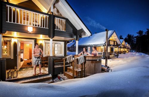 Two-Bedroom Cottage with Sauna