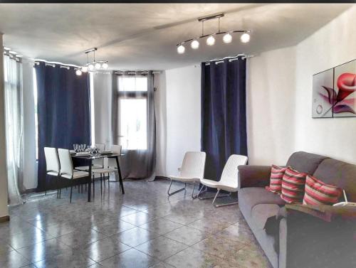  Central Seaview Apartment Puerto del Carmen in Puerto del Carmen