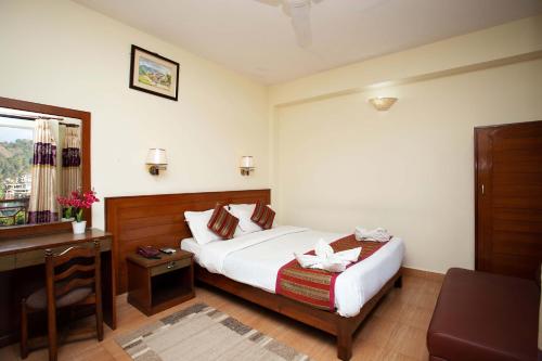 room detail thumbnail 2