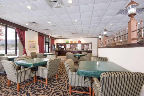 Quality Inn Oneonta Cooperstown Area