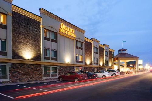 Quality Inn & Suites Starlite Village Conference Center