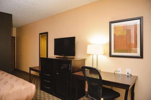 Quality Inn & Suites Ames Conference Center Near ISU Campus