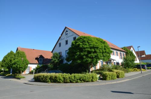 Landhotel Seerose - Hotel - Langenzenn