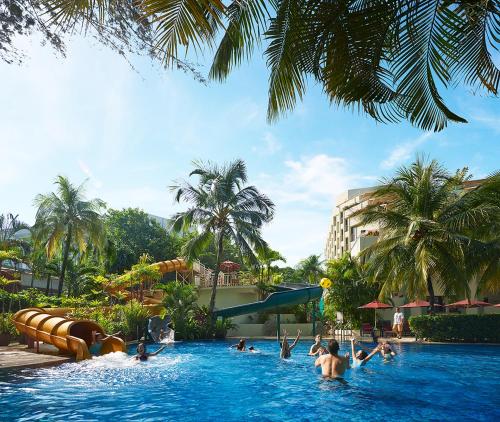 Swimming pool, PARKROYAL Penang Resort in Batu Ferringhi