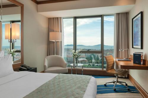 room detail thumbnail 1