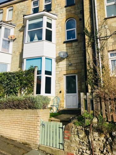 Exterior view, Southgrove View, Family Holiday Cottage in Ventnor East