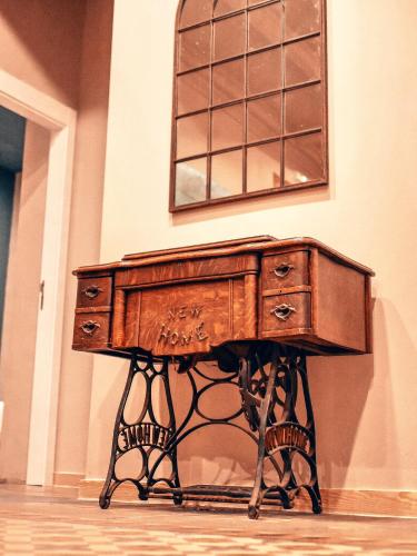 Bird House - main image