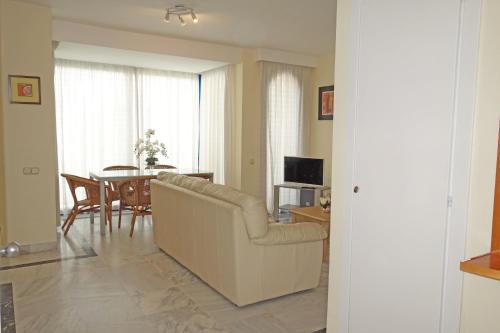 Marbella House Penthouse 77 - image 9