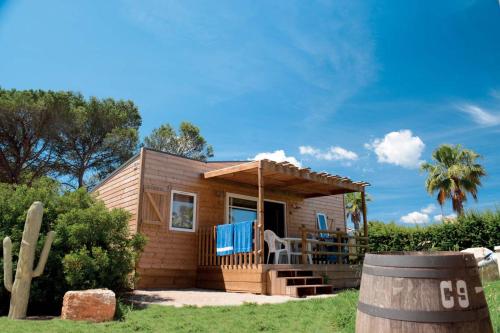 3 bedrooms, 6 beds