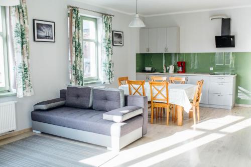 One-Bedroom Apartment image 10