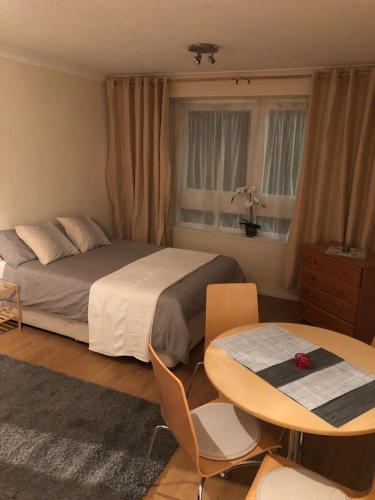 Splendid 2 Bedroom Apartment In Shepherd's Bush, , London