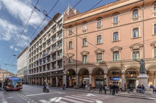 Ugo Bassi Apartments 2