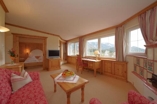 Deluxe Suite with Panorama View