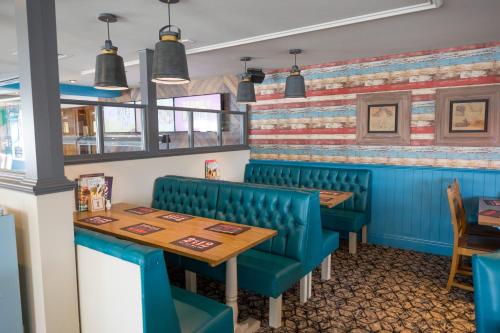 ผับ/เลาจน์, Sessile Oak, Llanelli by Marston's Inns in ลานนีลลิ