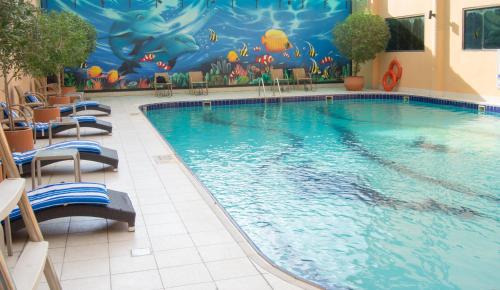 Swimming pool, Marco Polo Hotel in Dubai