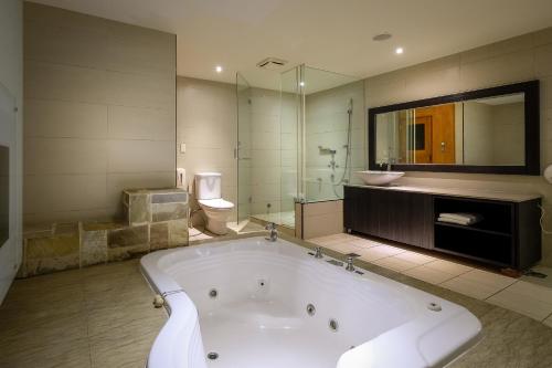 موتيل سوريل (surreal motel) in Xinzhuang District