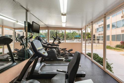 Fitness center, Days Inn by Wyndham Miami International Airport in Miami (FL)