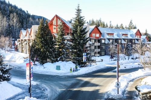 Lake Placid Lodge by Whiski Jack - Apartment - Whistler Blackcomb