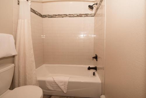 The Maxwell Inn – Estes Park, CO