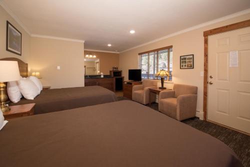 The Maxwell Inn – Estes Park, CO