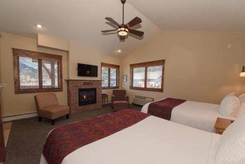 The Maxwell Inn – Estes Park, CO