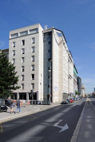 Séjours & Affaires Lyon Saint-Nicolas - image 11