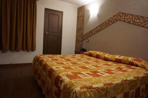 Hotel Plaza Crystal – Jalapa, CA