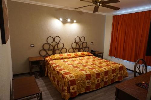 Hotel Plaza Crystal – Jalapa, CA