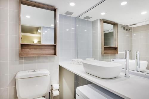 Park View Apartment - image 7