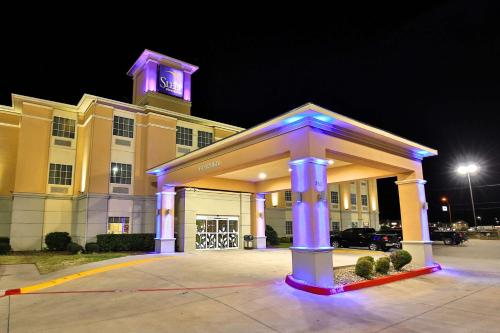 Sleep Inn & Suites University