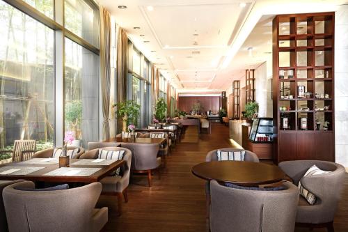 Food and beverages, Park Sunshine Hotel Jeju near Oedolgae