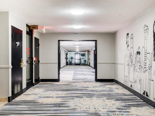 Alexis Hotel & Banquets Dallas Park Central Galleria - image 6