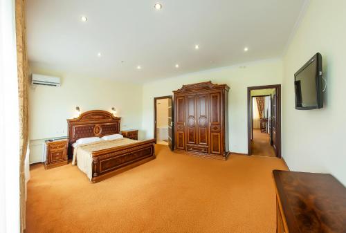 Resort Hotel Karpaty - image 11