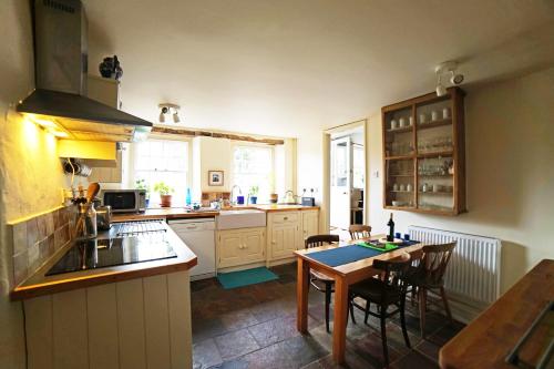 Cocina, Yew Tree Cottage in Claverton