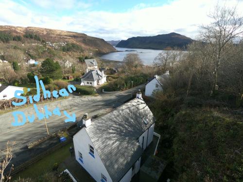 B&B Portree - Sidhean Dubha Holiday Home - Bed and Breakfast Portree