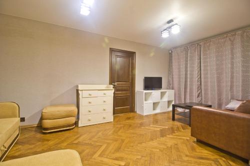LA Flats Yeseninskiy - image 2