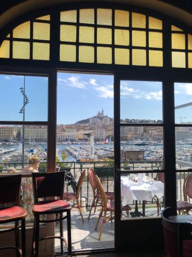 Restaurant, Hotel Belle Vue Marseille in Marseille