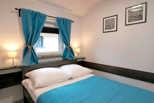 Two-Bedroom Chalet 1 image 3