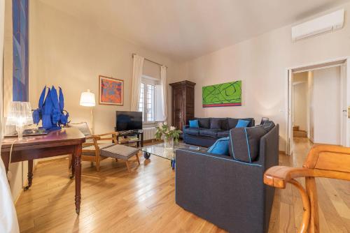 Monti Stunning Apartment with Terrace, Roma (foto 6)