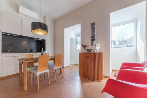 Monti Stunning Apartment with Terrace, Roma (foto 10)