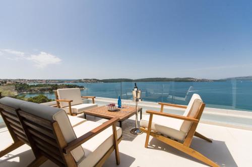 Seafront Luxury Apartments Fun - Trogir