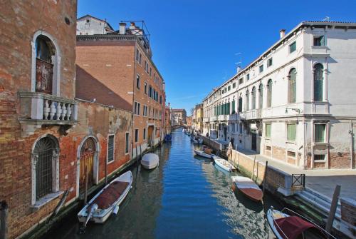 CA CORTE NOVA design apartment with canal view, Benátky (fotografie 4)