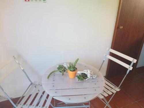 Azores Hibiscus House - Mountain and Sea in ไฟอาล ฮอตา