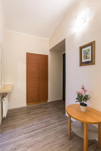 Duskova Apartments - image 6