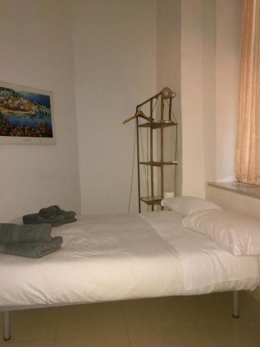 6 Small rooms, Naples (photo 5)