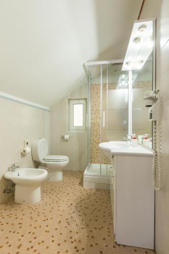 Duskova Apartments - main image