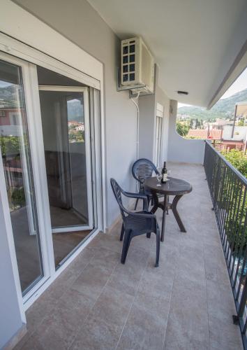 6 + 1 person , 2 rooms, Bar (foto 10)