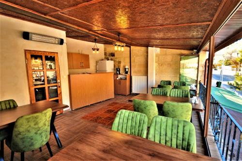Orion Cave Hotel - image 8